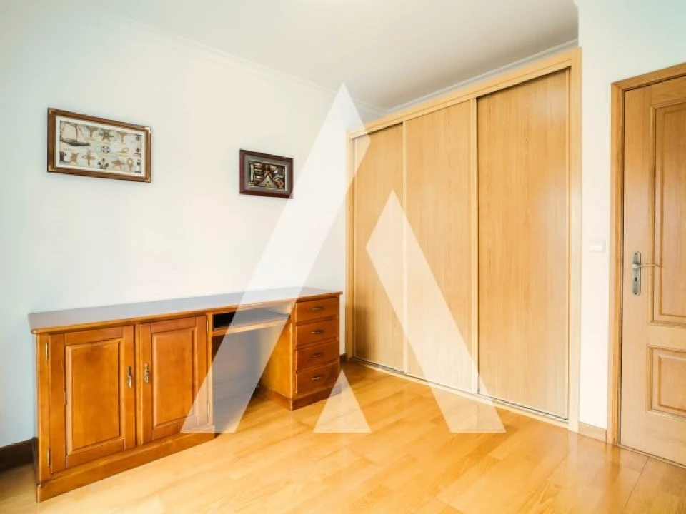 Apartamento T2 para Arrendamento em Tabua Foto 18