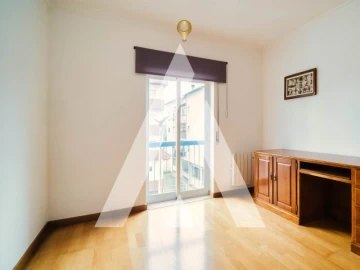 Apartamento T2 para Arrendamento em Tabua