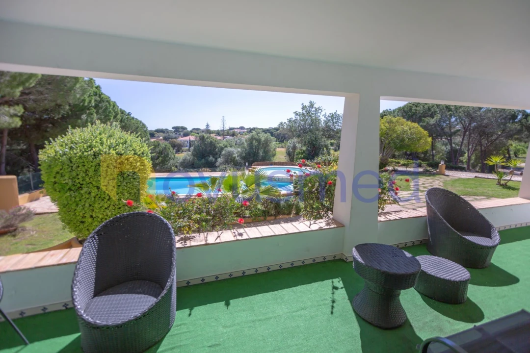 Moradia T5 para Venda em Albufeira e Olhos de Água Foto 10