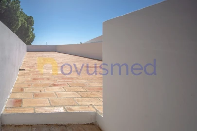 Moradia T5 para Venda em Albufeira e Olhos de Água