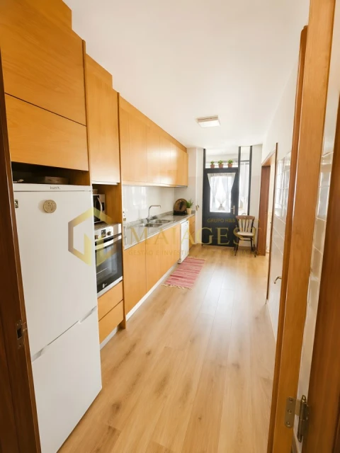 Apartamento T3 para Venda em Paços de Brandão