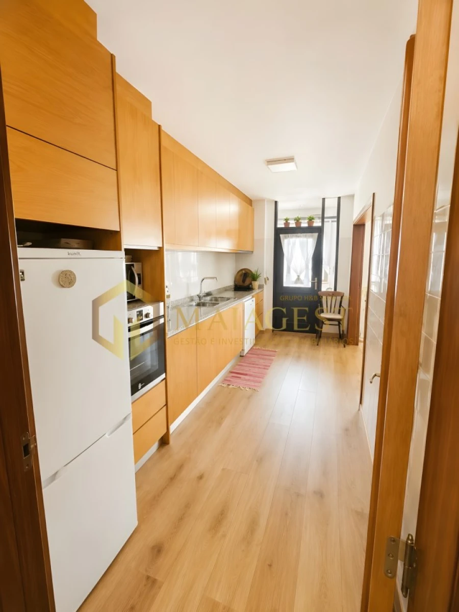 Apartamento T3 para Venda em Paços de Brandão Foto 5