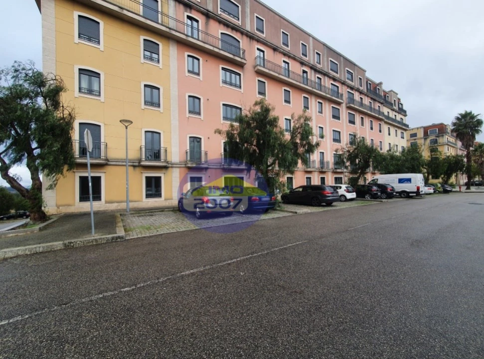 Apartamento T2 para Venda em Oliveira do Douro Foto 1