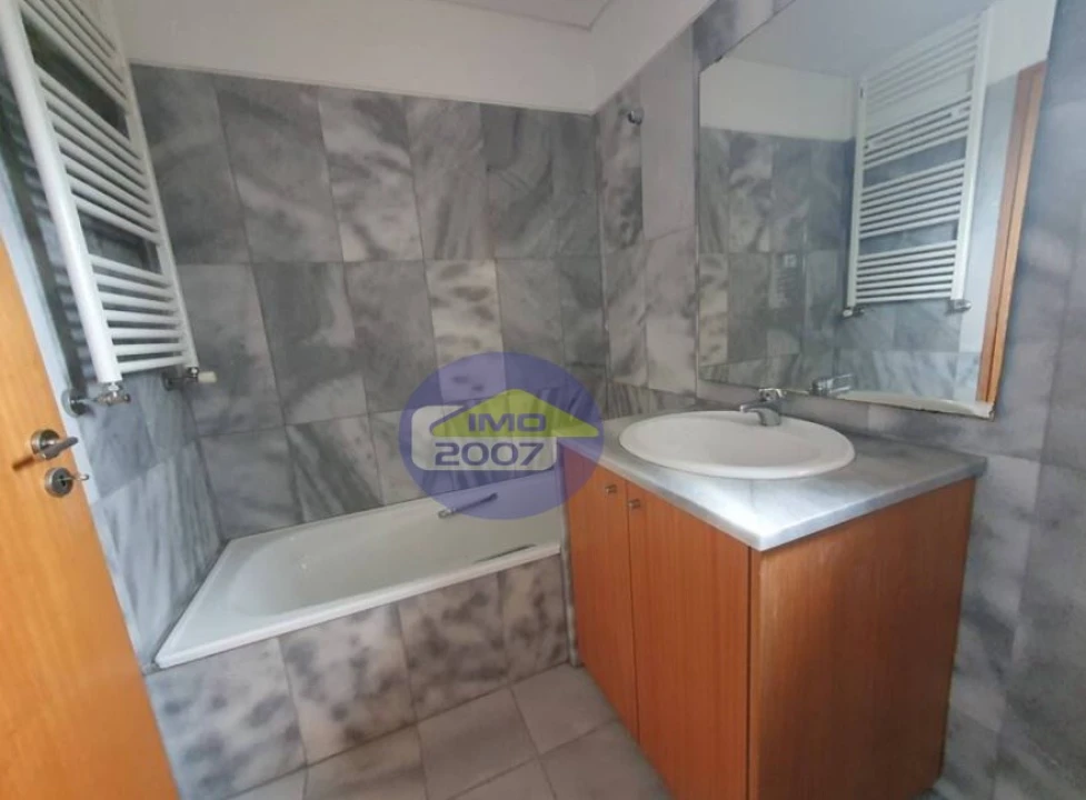 Apartamento T2 para Venda em Oliveira do Douro Foto 7