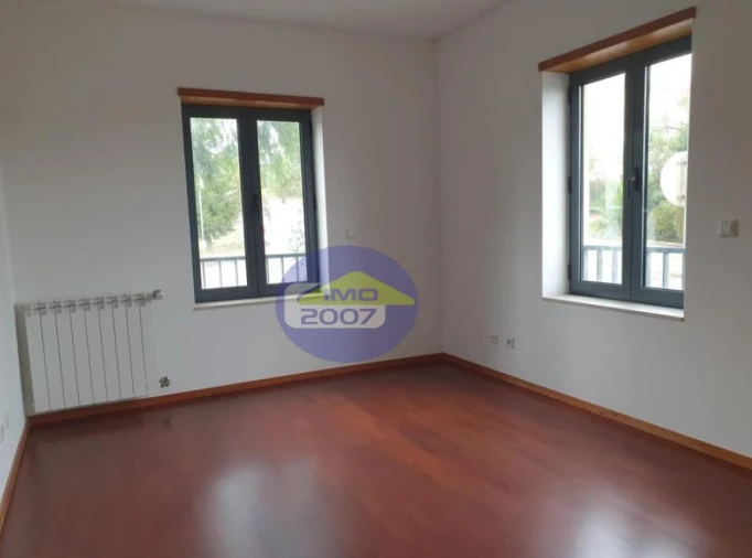 Apartamento T2 para Venda em Oliveira do Douro Foto 8