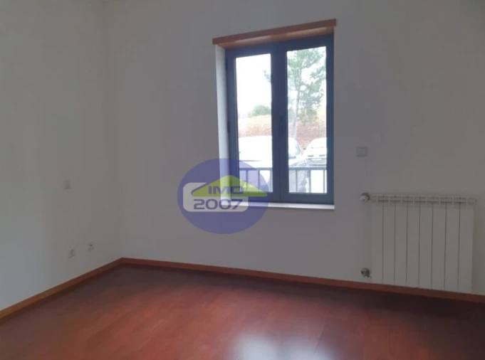 Apartamento T2 para Venda em Oliveira do Douro Foto 10