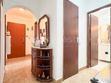Apartamento T3 para Venda em Baixa da Banheira e Vale da Amoreira