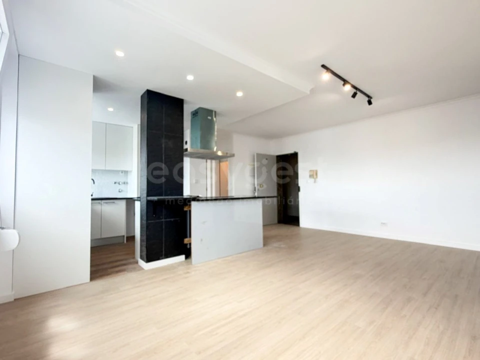 Apartamento T3 para Venda em Caparica e Trafaria Foto 5