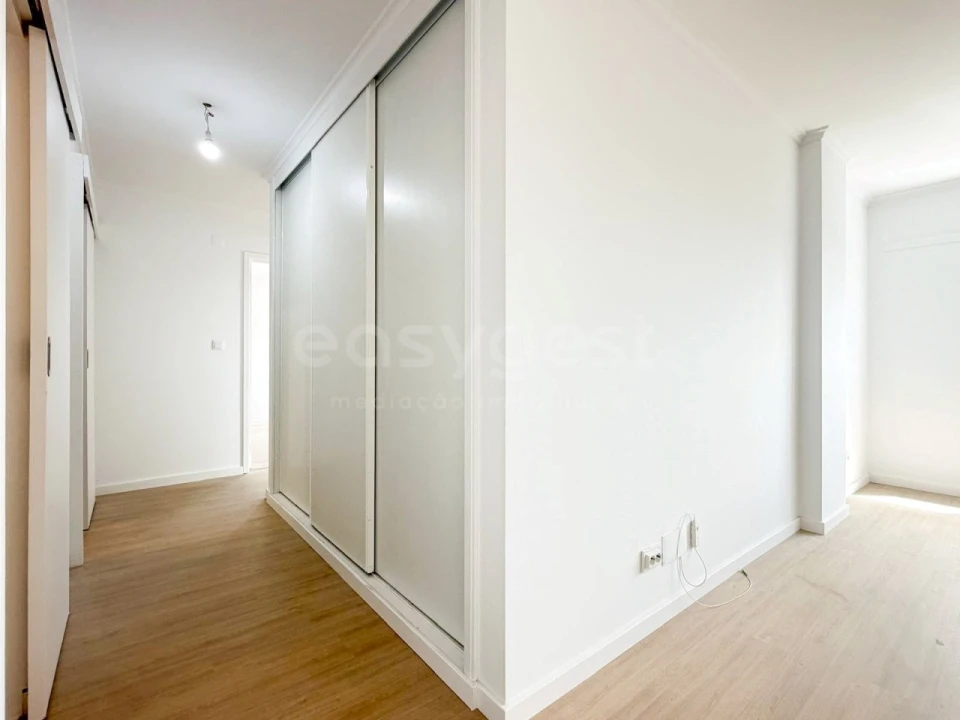 Apartamento T3 para Venda em Caparica e Trafaria Foto 6