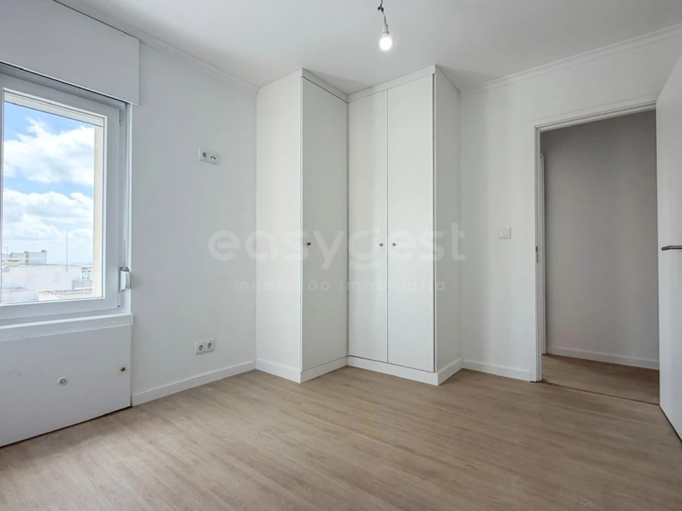 Apartamento T3 para Venda em Caparica e Trafaria Foto 10