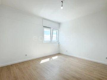 Apartamento T3 para Venda em Caparica e Trafaria