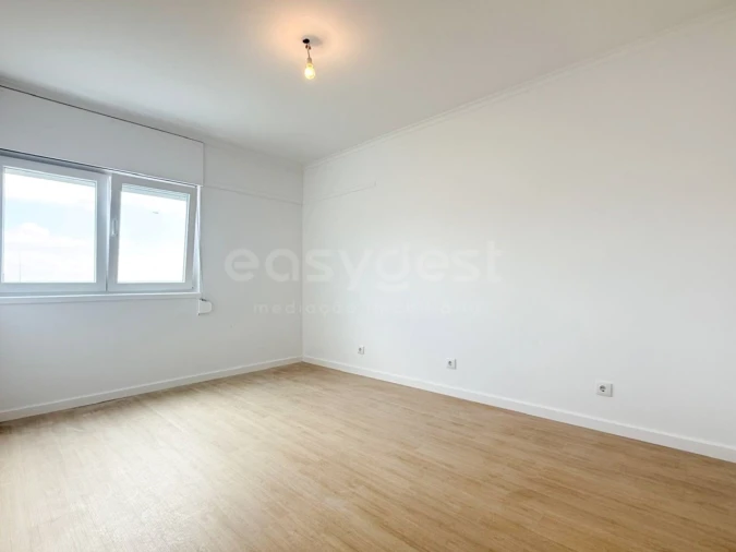 Apartamento T3 para Venda em Caparica e Trafaria Foto 16