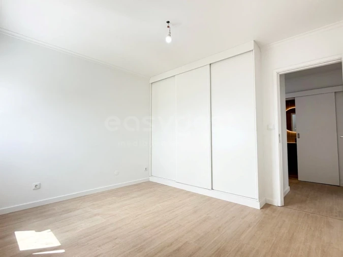 Apartamento T3 para Venda em Caparica e Trafaria Foto 17