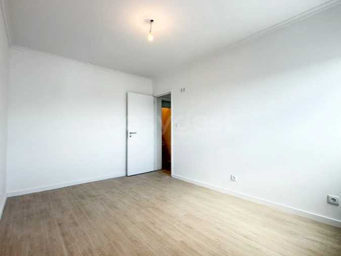Apartamento T3 para Venda em Caparica e Trafaria Foto 21