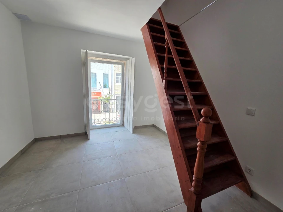 Apartamento T1 para Arrendamento em Seixal, Arrentela e Aldeia de Paio Pires Foto 2