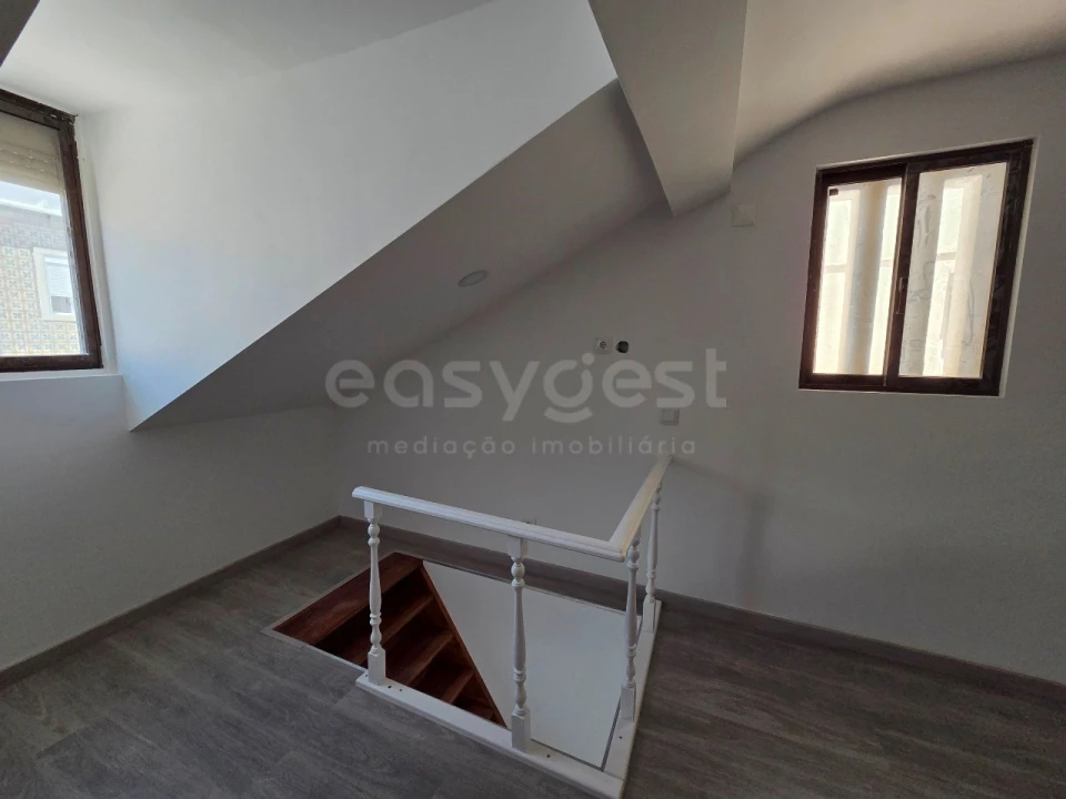 Apartamento T1 para Arrendamento em Seixal, Arrentela e Aldeia de Paio Pires Foto 8