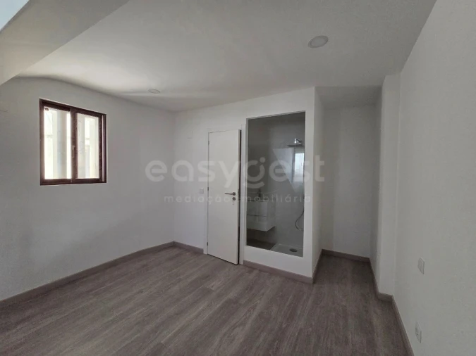 Apartamento T1 para Arrendamento em Seixal, Arrentela e Aldeia de Paio Pires Foto 11