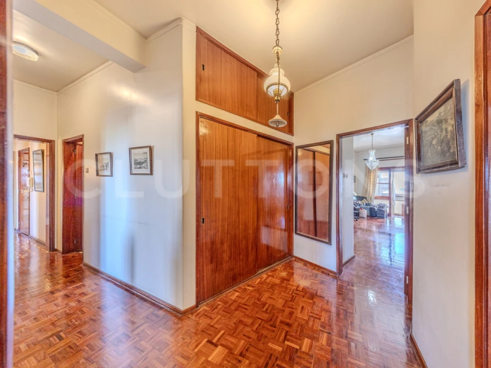 Apartamento T5 para Venda em Faro (Sé e São Pedro) Foto 6