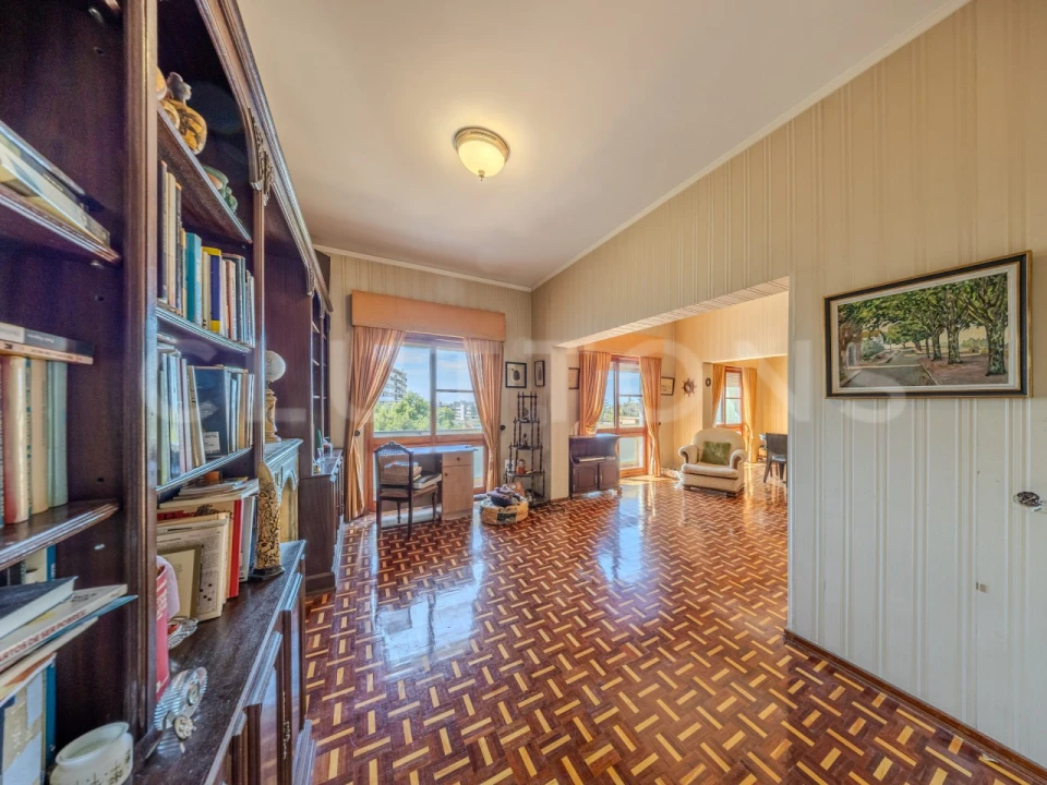 Apartamento T5 para Venda em Faro (Sé e São Pedro) Foto 12