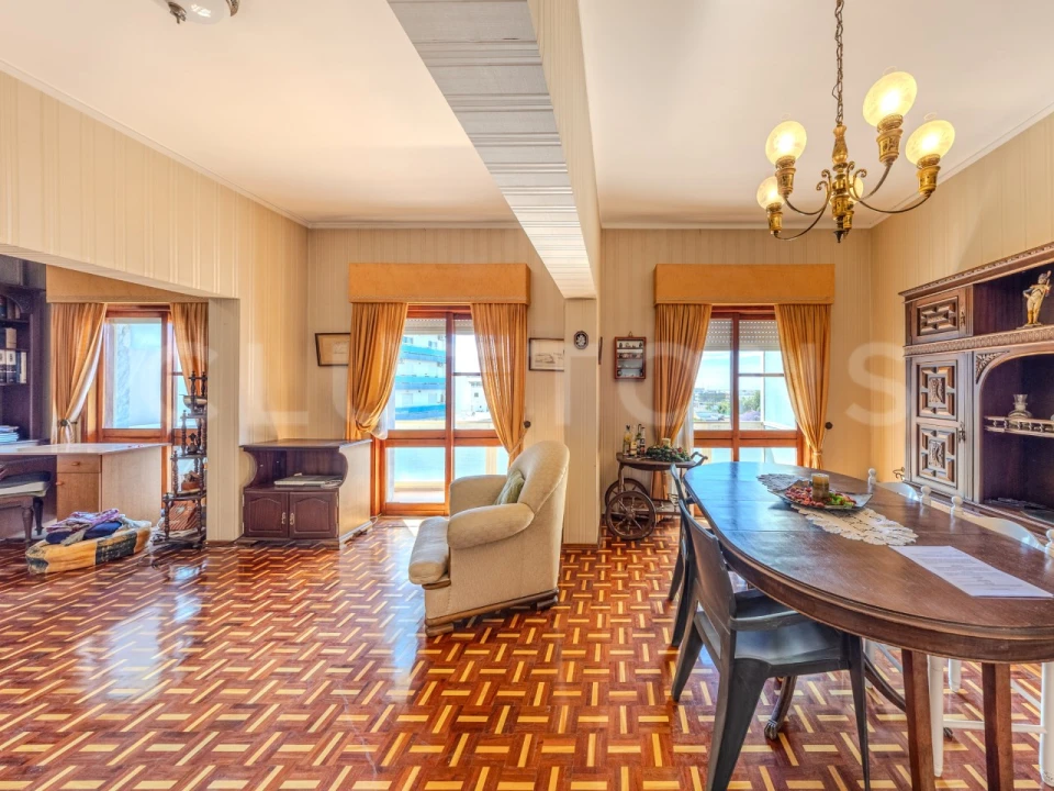Apartamento T5 para Venda em Faro (Sé e São Pedro) Foto 10