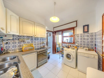 Apartamento T5 para Venda em Faro (Sé e São Pedro)
