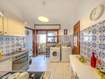 Apartamento T5 para Venda em Faro (Sé e São Pedro)