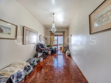 Apartamento T5 para Venda em Faro (Sé e São Pedro)