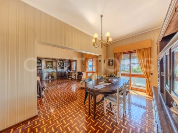 Apartamento T5 para Venda em Faro (Sé e São Pedro)