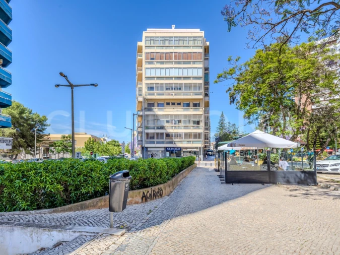Apartamento T5 para Venda em Faro (Sé e São Pedro) Foto 5