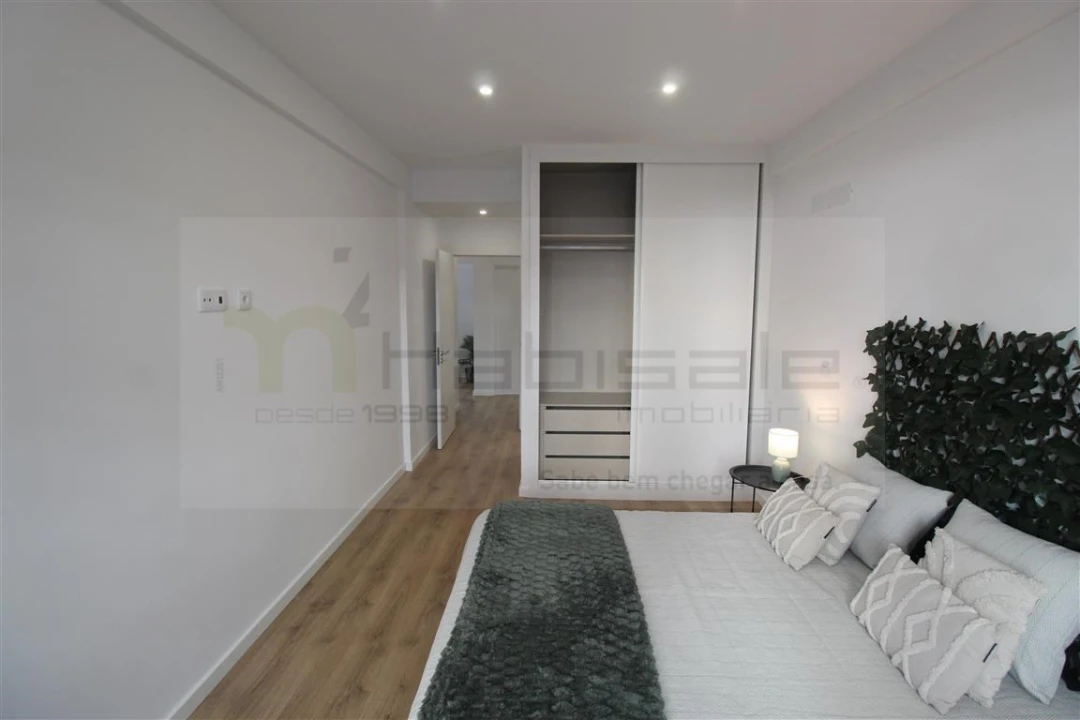 Apartamento T2 para Venda em Benfica Foto 11