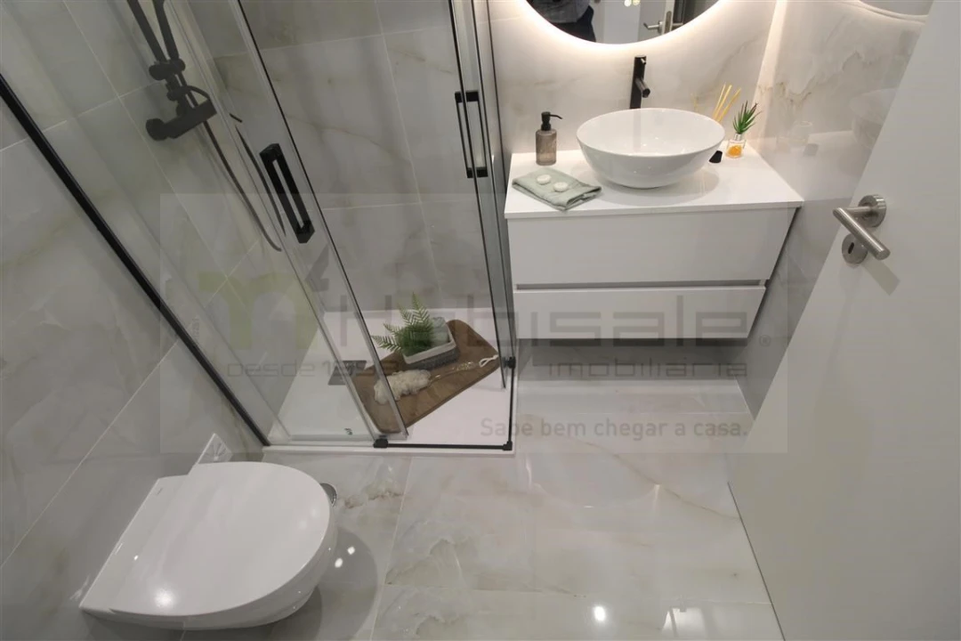 Apartamento T2 para Venda em Benfica Foto 14