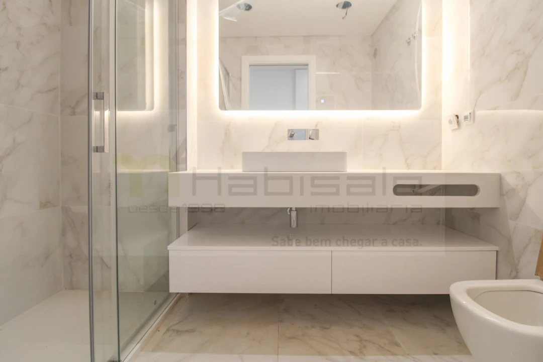 Apartamento T3 para Venda em Charneca de Caparica e Sobreda Foto 8