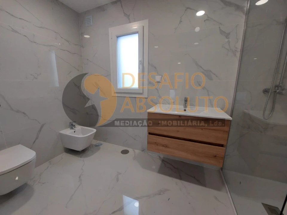 Moradia T3 para Venda em Fernao Ferro Foto 10