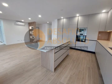 Moradia T3 para Venda em Fernao Ferro