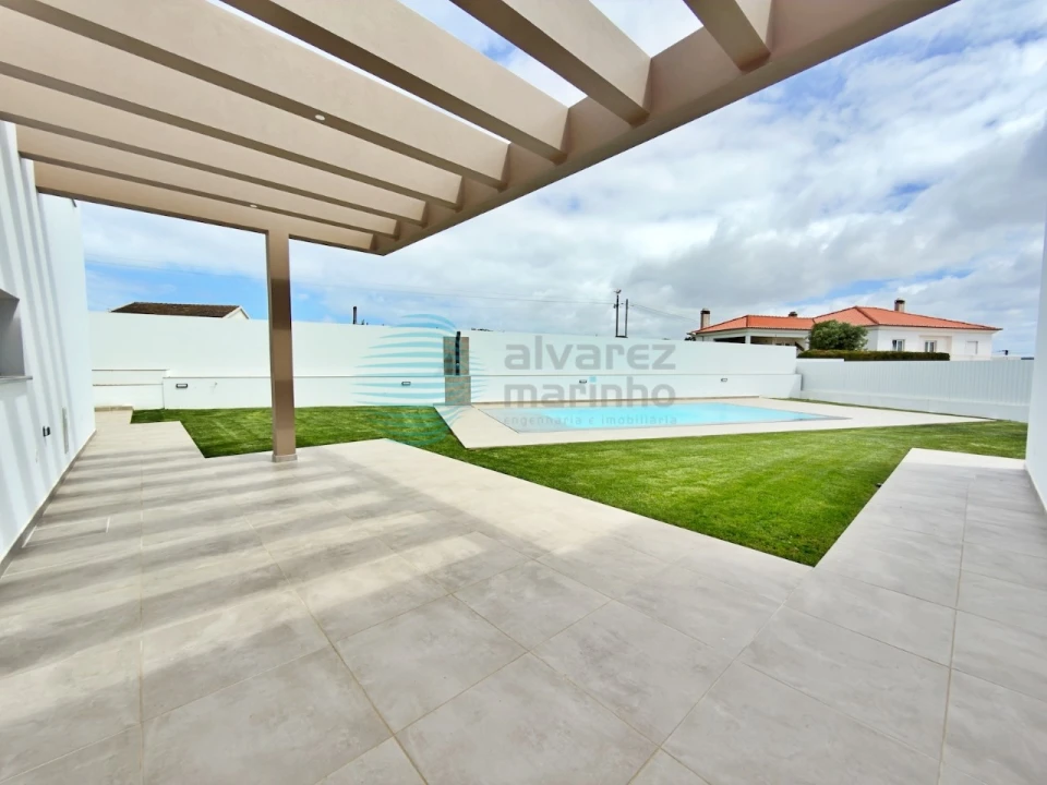 Moradia T4 para Venda em Silveira Foto 40