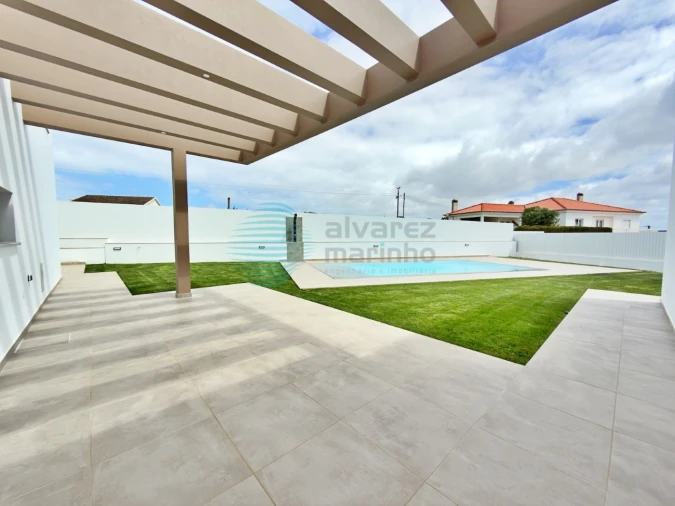 Moradia T4 para Venda em Silveira Foto 40