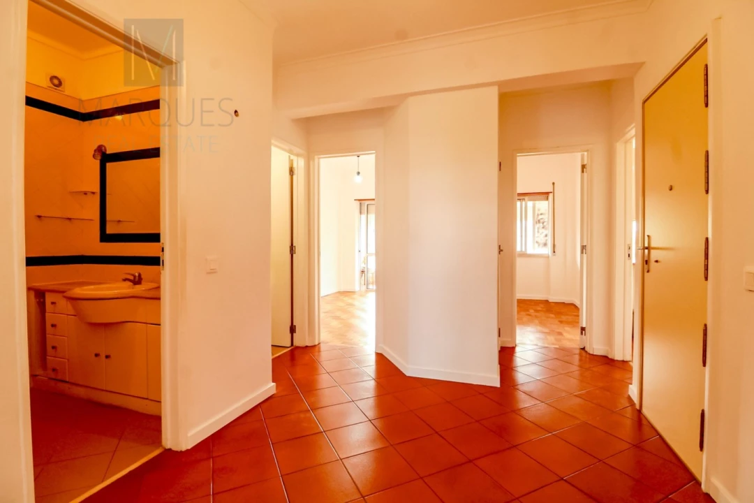 Apartamento T3 para Arrendamento em Almada, Cova da Piedade, Pragal e Cacilhas Foto 2
