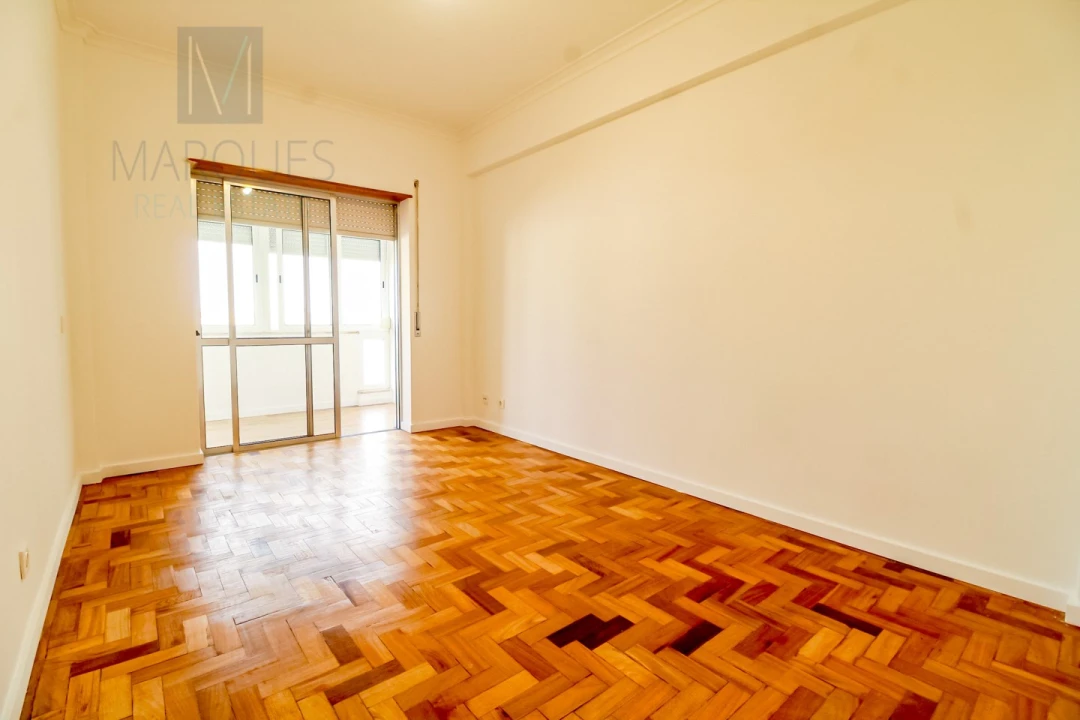 Apartamento T3 para Arrendamento em Almada, Cova da Piedade, Pragal e Cacilhas Foto 11