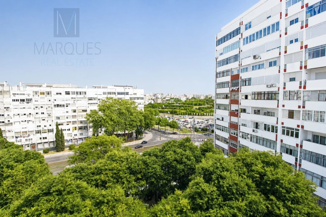 Apartamento T3 para Arrendamento em Almada, Cova da Piedade, Pragal e Cacilhas Foto 2