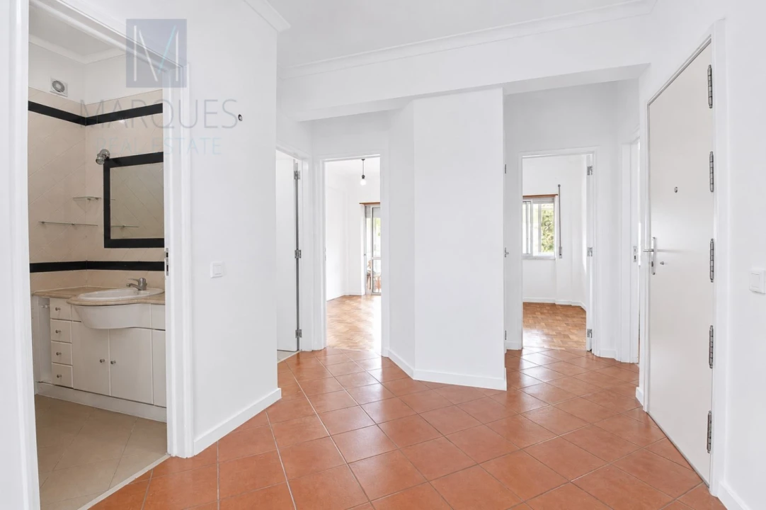 Apartamento T3 para Arrendamento em Almada, Cova da Piedade, Pragal e Cacilhas Foto 3