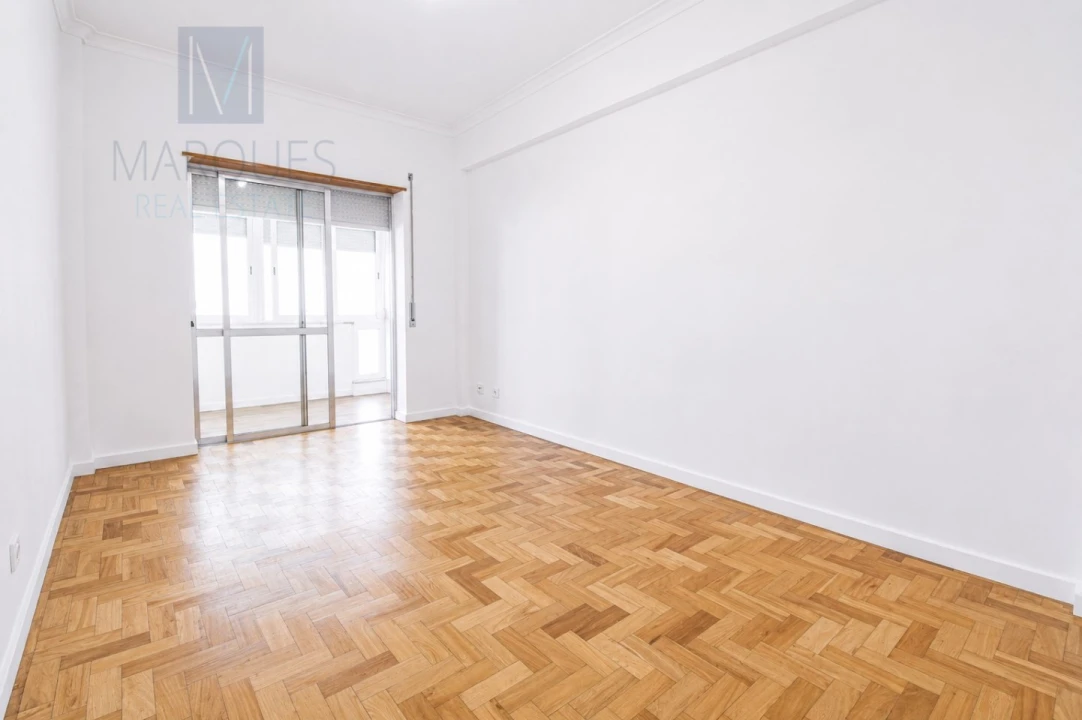 Apartamento T3 para Arrendamento em Almada, Cova da Piedade, Pragal e Cacilhas Foto 11