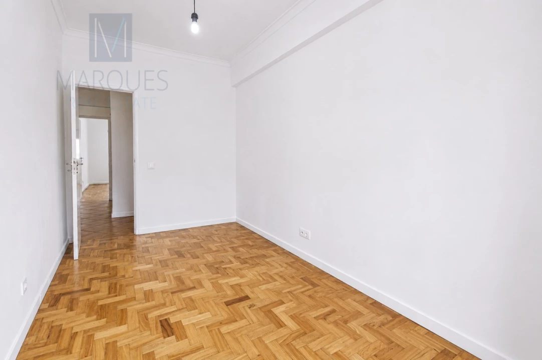 Apartamento T3 para Arrendamento em Almada, Cova da Piedade, Pragal e Cacilhas Foto 15
