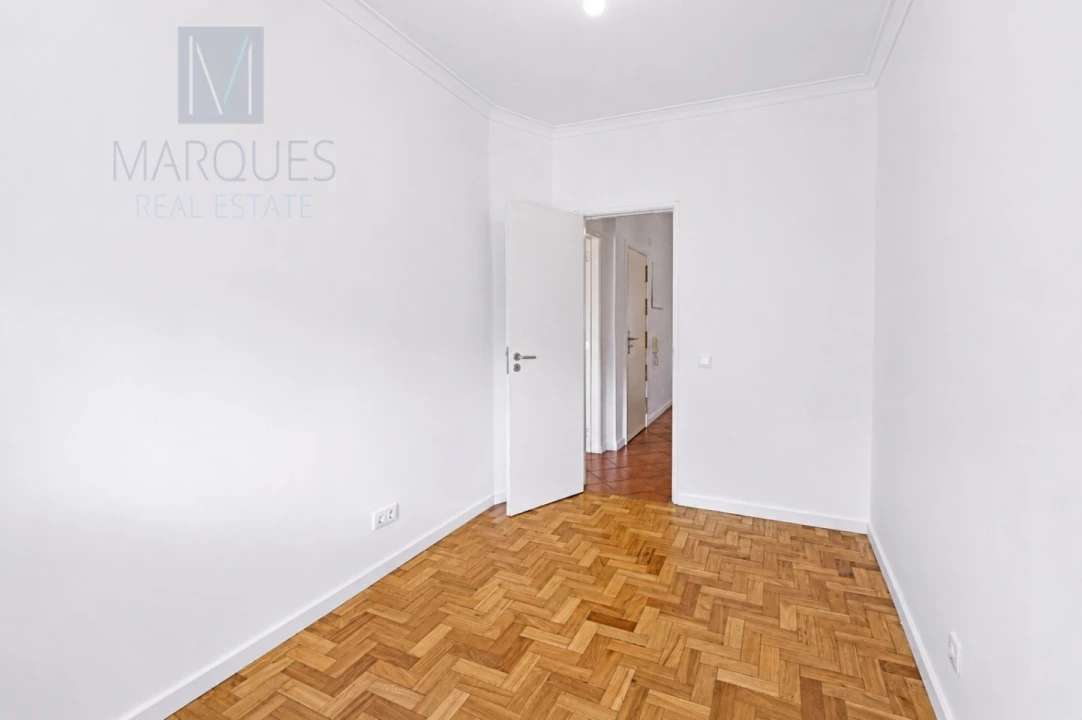 Apartamento T3 para Arrendamento em Almada, Cova da Piedade, Pragal e Cacilhas Foto 18