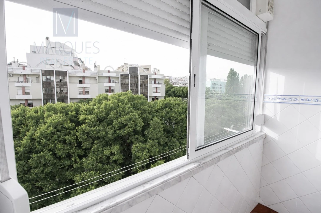 Apartamento T3 para Arrendamento em Almada, Cova da Piedade, Pragal e Cacilhas Foto 22