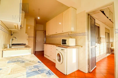 Apartamento T3 para Arrendamento em Almada, Cova da Piedade, Pragal e Cacilhas