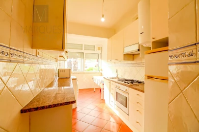 Apartamento T3 para Arrendamento em Almada, Cova da Piedade, Pragal e Cacilhas