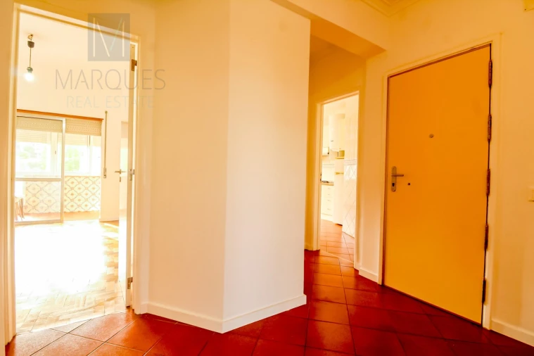 Apartamento T3 para Arrendamento em Almada, Cova da Piedade, Pragal e Cacilhas Foto 14