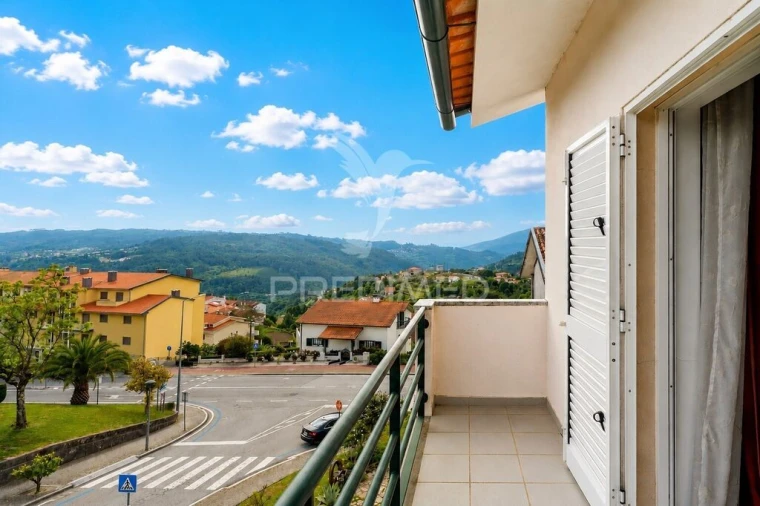 Moradia T4 para Venda em Castro Daire Foto 20