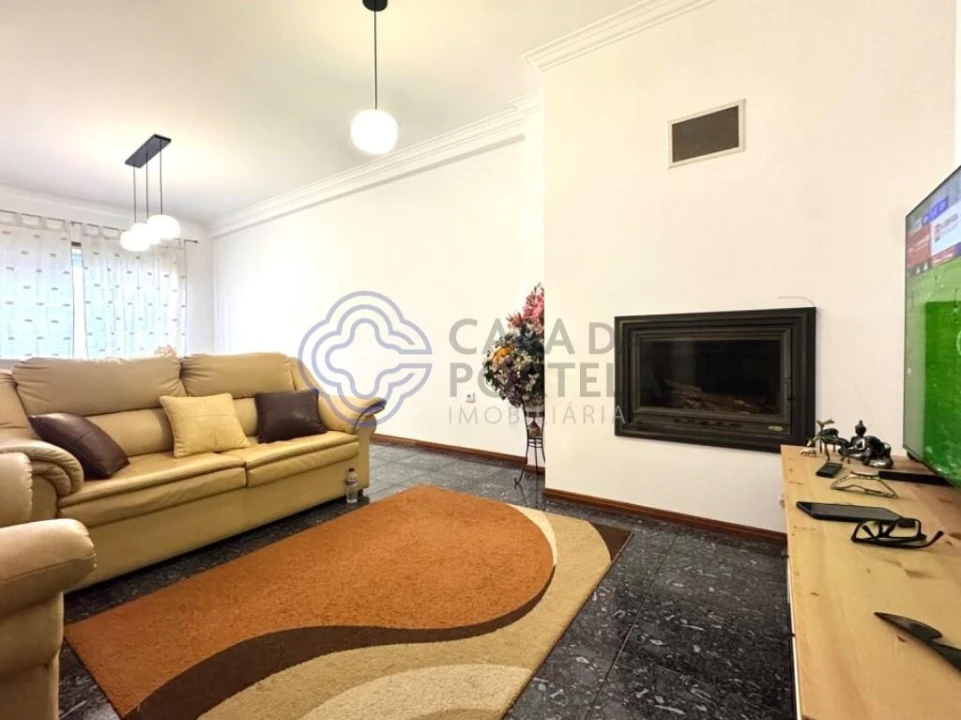 Apartamento T2 para Venda em Fânzeres e São Pedro da Cova Foto 5
