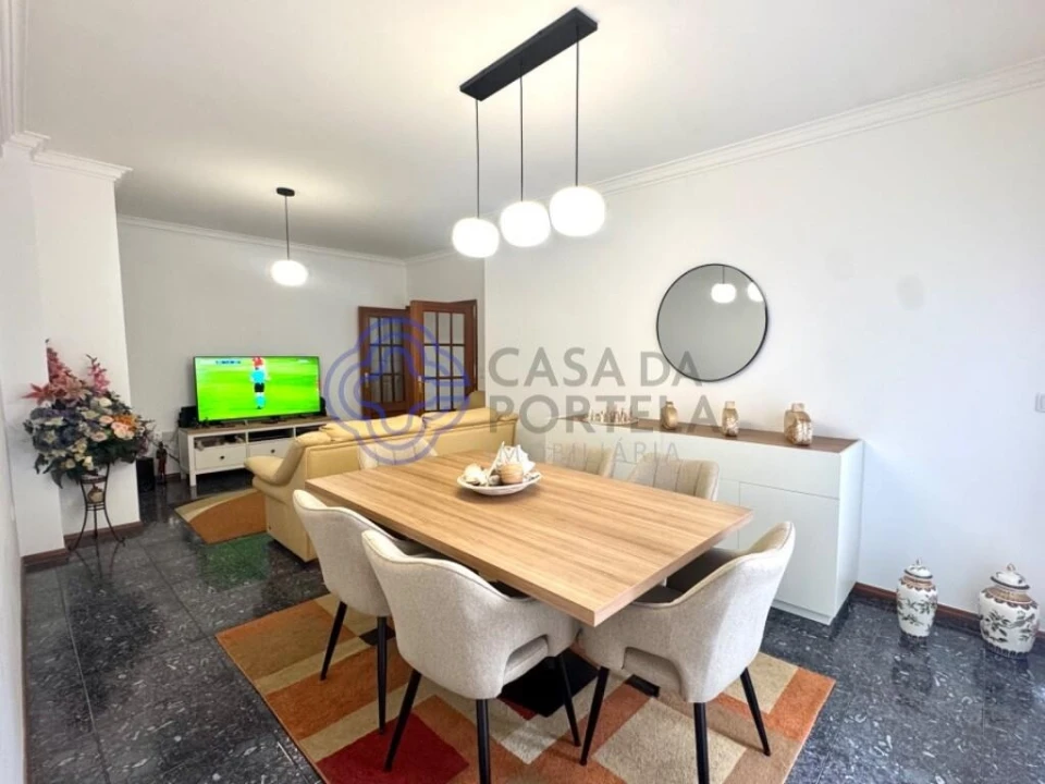 Apartamento T2 para Venda em Fânzeres e São Pedro da Cova Foto 3
